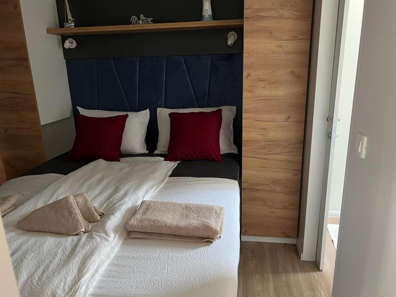 Mobile Homes Sea Princess Biograd Na Moru Eksteriør billede