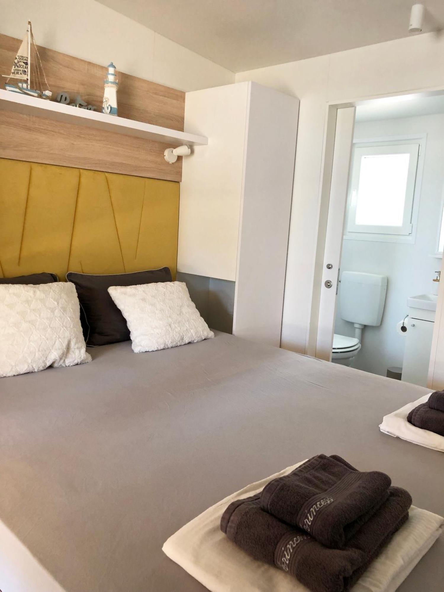 Mobile Homes Sea Princess Biograd Na Moru Eksteriør billede