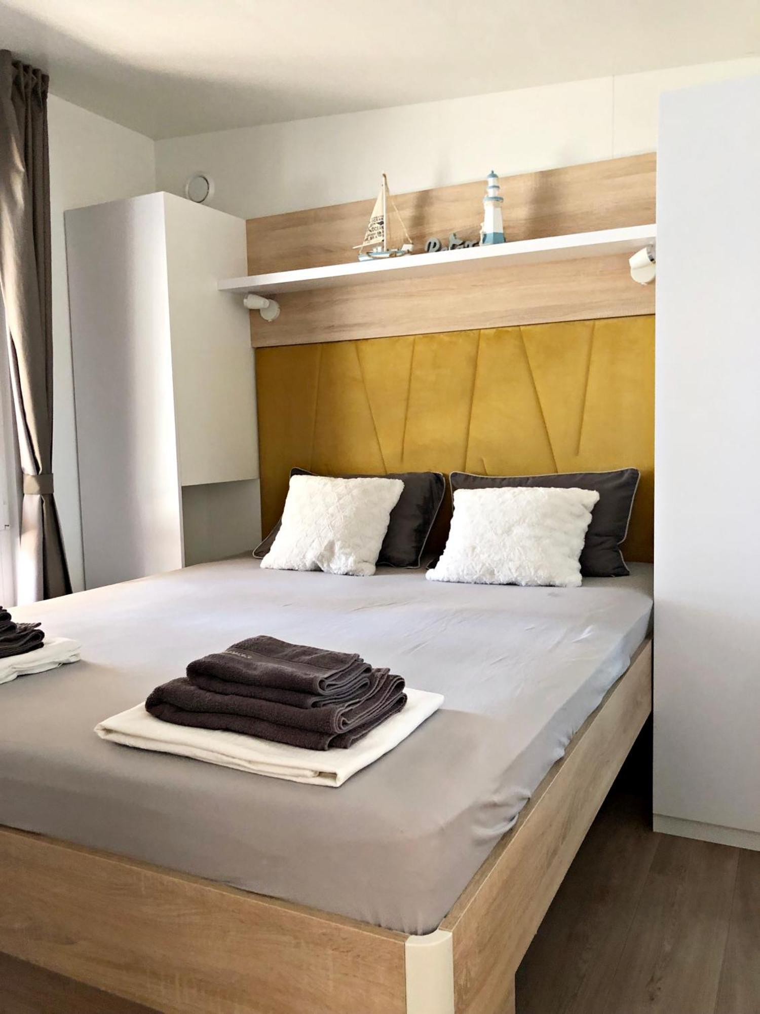Mobile Homes Sea Princess Biograd Na Moru Eksteriør billede